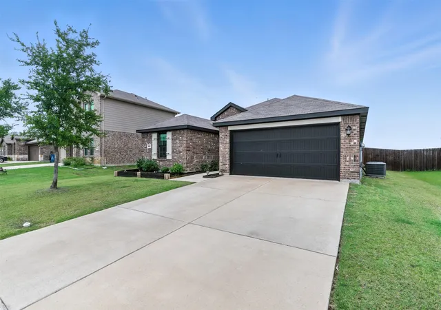 Photo 3 of Single family home for sale at 509 Pine Hollow Wy, Josephine, TX 75189 | MLS# 21266529 | Listing updated on 2026-07-28