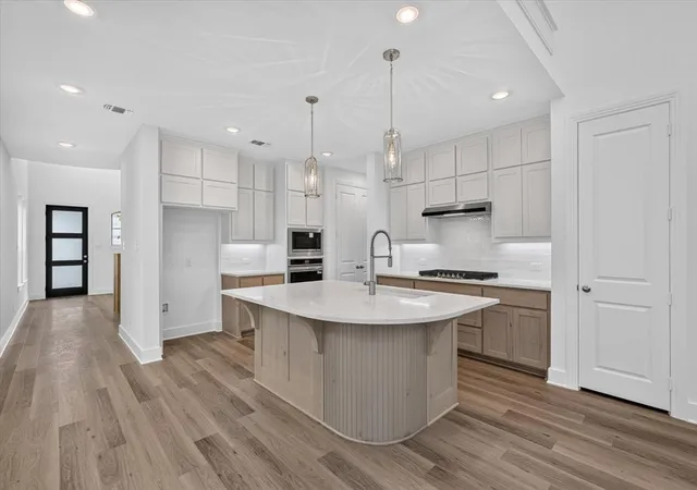 Photo 2 of Single family home for sale at 805 Willow Stream Dr, Lavon, TX 75166 | MLS# 21265730 | Listing updated on 2026-10-06