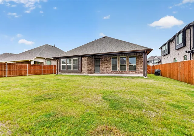 Homes for sale in Glenn Heights, TX | 326 Atlas Cedar Dr, Glenn Heights, TX 75154 | MLS# 21266503