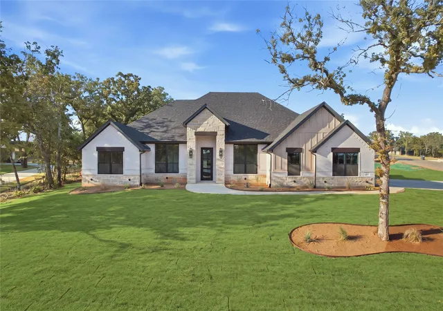 Photo 1 of Single family home for sale at 1057 Arbor Vista Dr, Azle, TX 76020 | MLS# 21262193 | Listing updated on 2026-10-04