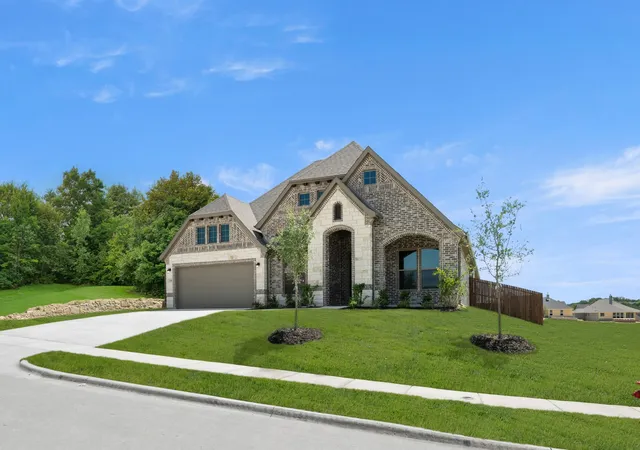 Photo 1 of Sale Pending at 520 Vista Ridge Dr, Weatherford, TX 76087 | MLS# 21266641 | Listing updated on 2026-08-30