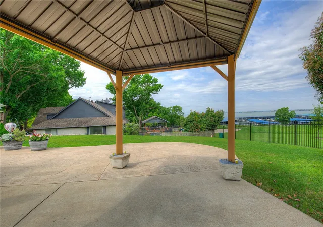Homes for sale in Heath, TX | 11 Lakeway Dr, Heath, TX 75032 | MLS# 21266723