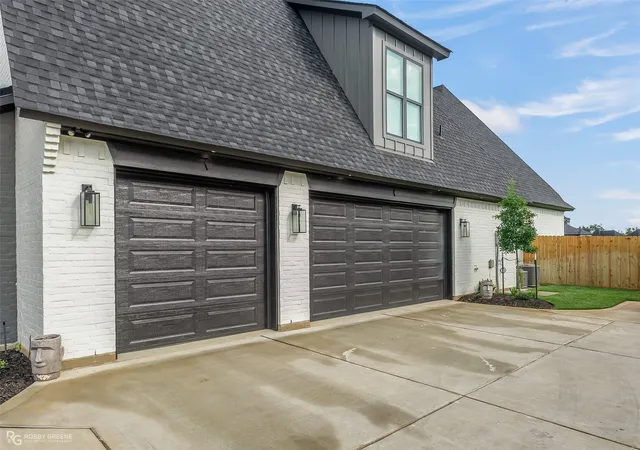 35th image of 642 Caledonia Dr, Bossier City, LA 71111 | MLS# 21266808
