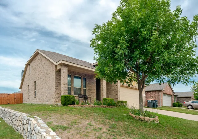 Photo 3 of Single family home for sale at 2114 Cedar Trl, Anna, TX 75409 | MLS# 21266018 | Listing updated on 2026-10-03