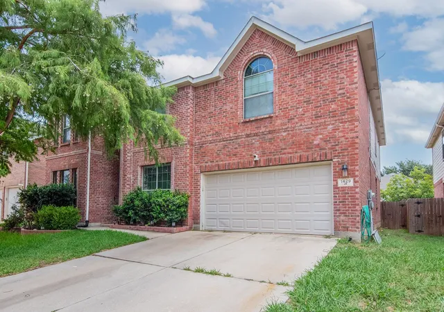 Photo 1 of Single family home for sale at 1429 Pepperidge Ln, Fort Worth, TX 76131 | MLS# 21266825 | Listing updated on 2026-08-25