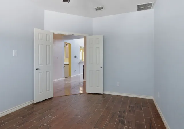 Photo 4 of Single family home for sale at 1429 Pepperidge Ln, Fort Worth, TX 76131 | MLS# 21266825 | Listing updated on 2026-08-25