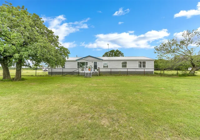 2nd image of 197 County Road 3382, Paradise, TX 76073 | MLS# 21265573