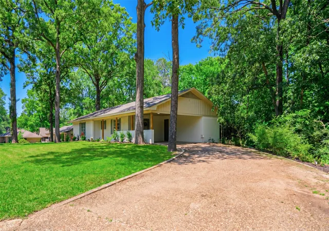 Homes for sale in Mount Pleasant, TX | 108 Mockingbird St, Mount Pleasant, TX 75455 | MLS# 21266915