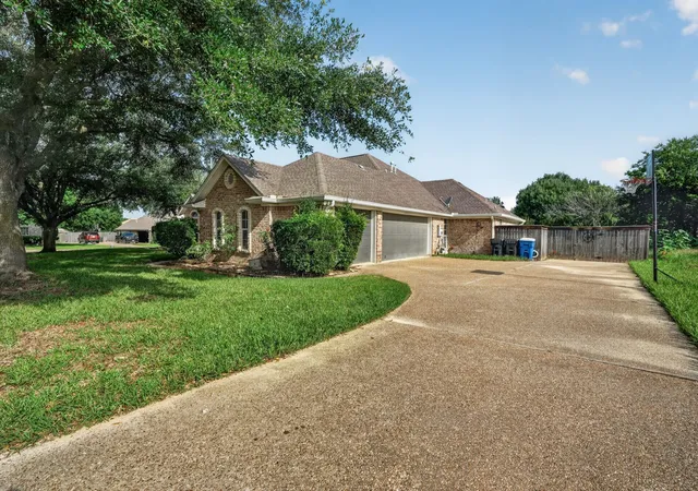 Homes for sale in Lorena, TX | 800 Granite Ln, Lorena, TX 76655 | MLS# 21266714