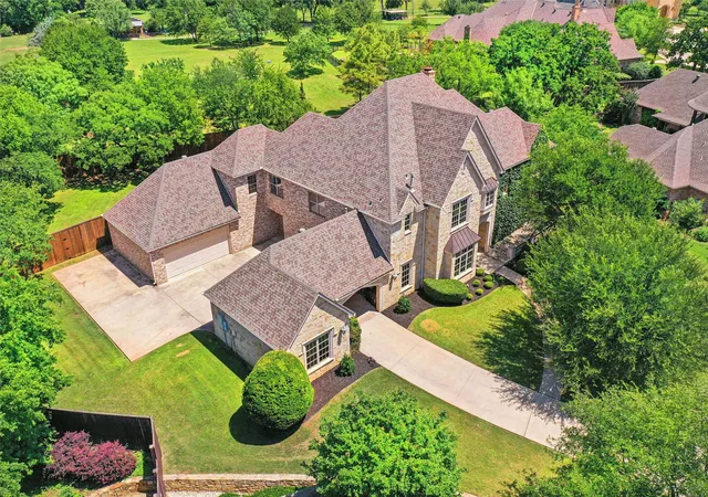 Photo 2 of Mansion for sale at 3112 Belmont St, Denton, TX 76210 | MLS# 21256216 | Listing updated on 2026-10-07