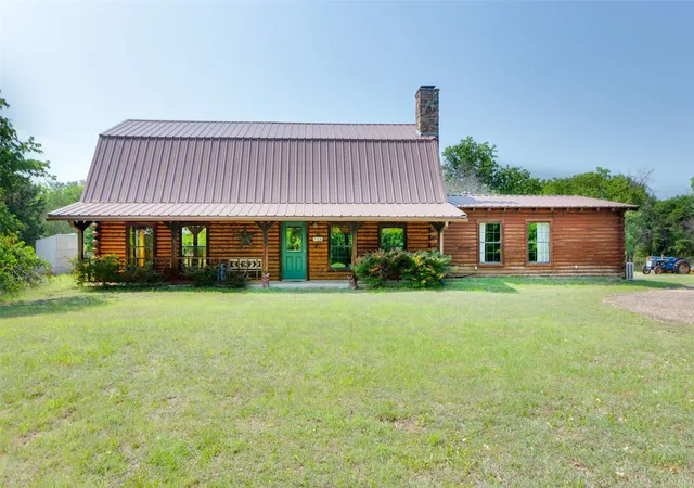 Photo 1 of Single family home for sale at 2700 Harwell Lake Rd, Weatherford, TX 76088 | MLS# 21265674 | Listing updated on 2026-08-29