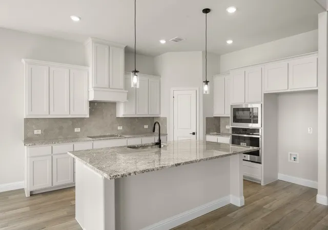 Photo 4 of Single family home for sale at 108 Prairie Wolf Ct, Godley, TX 76044 | MLS# 21267051 | Listing updated on 2026-09-23