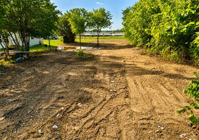 Photo 3 of Land for sale at 992 Lincoln City Rd, Waco, TX 76705 | MLS# 21264565 | Listing updated on 2026-07-08