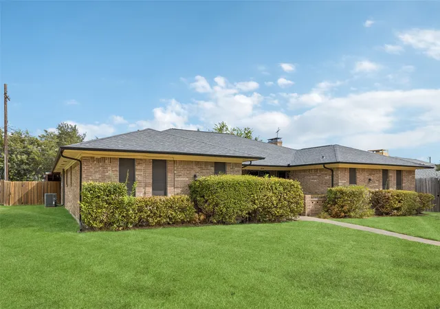 Photo 3 of Multi family home for sale at 6241 Rincon Wy, Dallas, TX 75214 | MLS# 21266816 | Listing updated on 2026-10-04