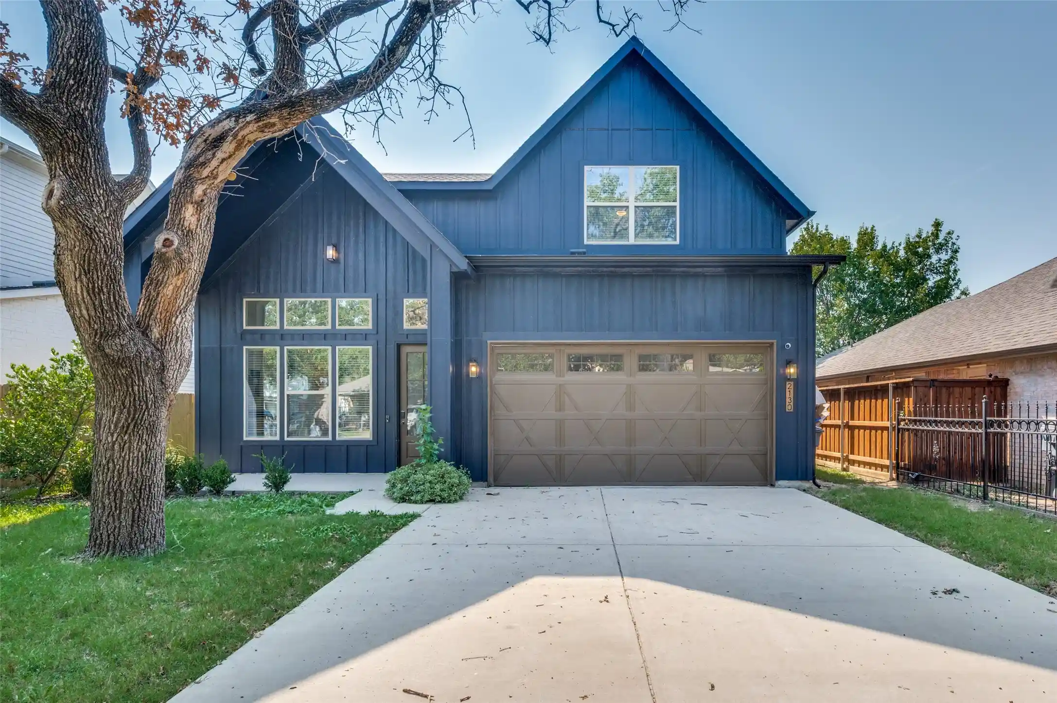 Photo 1 of Single family home for sale at 2130 Roanoke Ave, Dallas, TX 75235 | MLS# 21265983 | Listing updated on 2026-05-27
