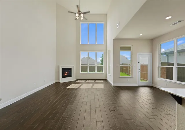 Photo 3 of Single family home for sale at 208 Santa Lucia Dr, Anna, TX 75409 | MLS# 21262677 | Listing updated on 2026-07-13