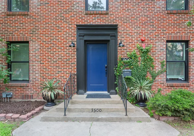 Photo 2 of Single family home for sale at 1500 S 10th St, Waco, TX 76706 | MLS# 21267049 | Listing updated on 2026-08-24