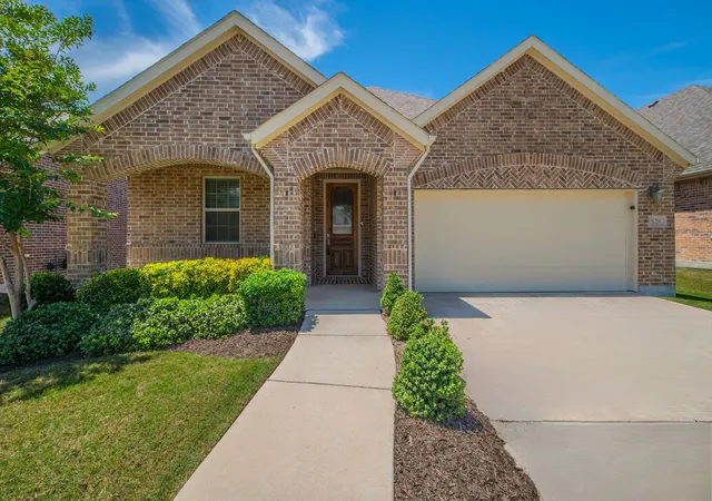 Photo 2 of Single family home for sale at 620 Caudle Ln, Savannah, TX 76227 | MLS# 21265154 | Listing updated on 2026-07-16