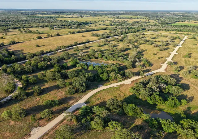 Homes for sale in Waelder, TX | 784 Main Loop Loop, Waelder, TX 78959 | MLS# 21267349
