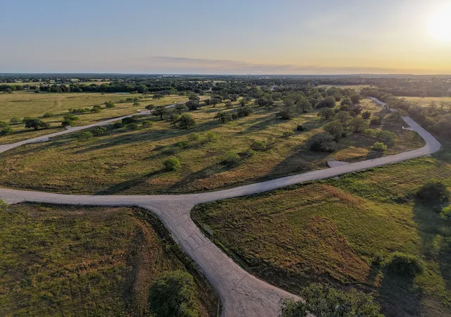 Homes for sale in Waelder, TX | 382 Main Loop Loop, Waelder, TX 78959 | MLS# 21267361
