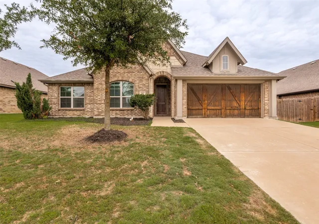 Photo 1 of Single family home for sale at 541 Windrow Ln, Waxahachie, TX 75165 | MLS# 21261489 | Listing updated on 2026-07-27