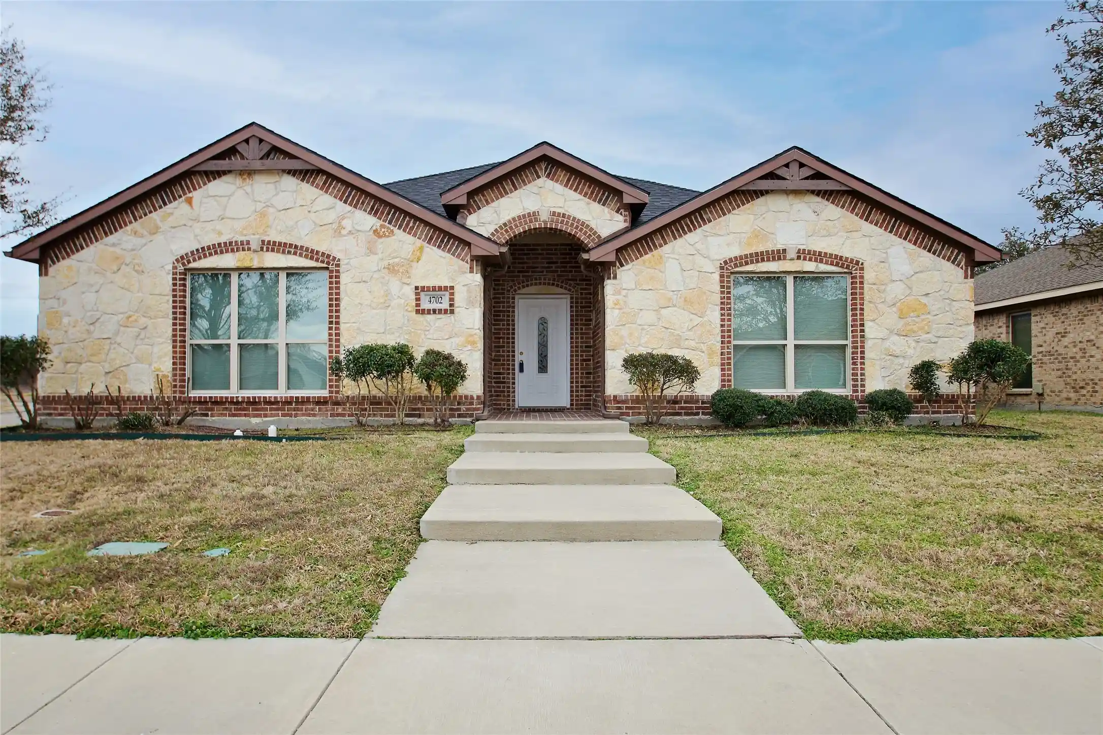 Photo 1 of Single family home for sale at 4702 Mariner Dr, Rowlett, TX 75088 | MLS# 21266179 | Listing updated on 2026-10-17