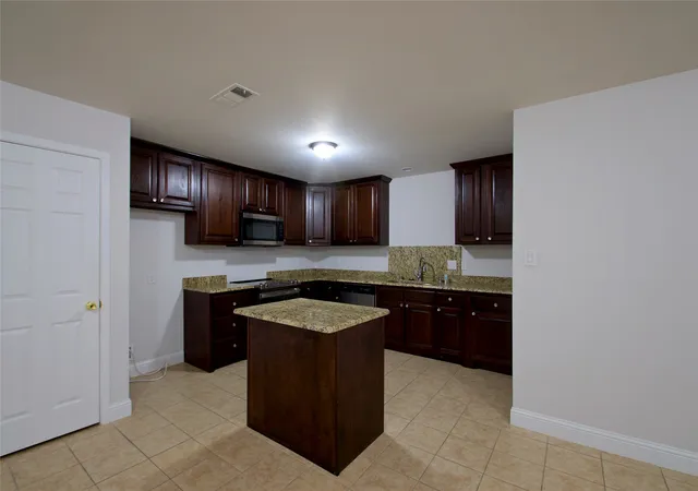 Photo 4 of Sale Pending at 4702 Mariner Dr, Rowlett, TX 75088 | MLS# 21266179 | Listing updated on 2026-07-25
