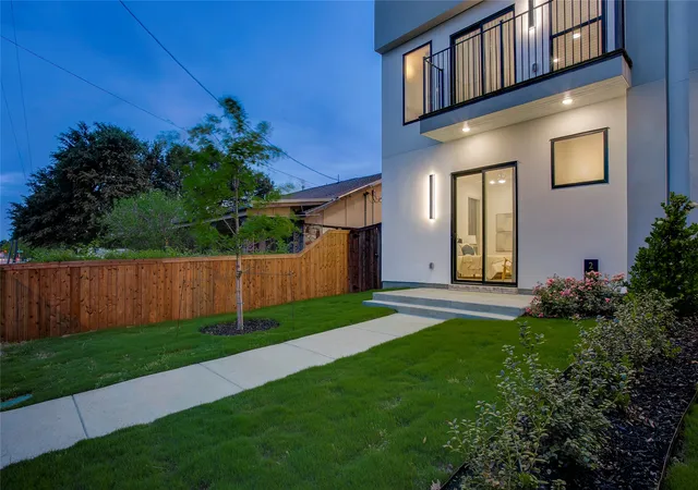 Photo 3 of Multi family home for sale at 2315 S Vernon Ave, Dallas, TX 75224 | MLS# 21267420 | Listing updated on 2026-08-23