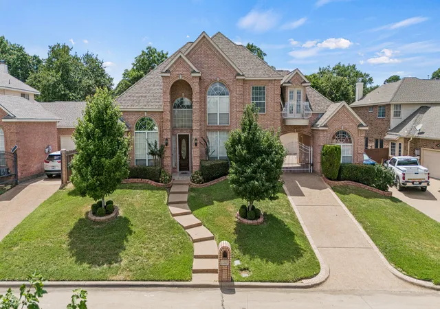 Photo 1 of Single family home for sale at 2308 Megan Wy, Arlington, TX 76016 | MLS# 21267478 | Listing updated on 2026-08-25