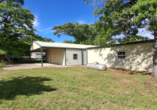 Homes for sale in Kingston, OK | 4023 Pages Paradise Ln, Kingston, OK 73439 | MLS# 21265253