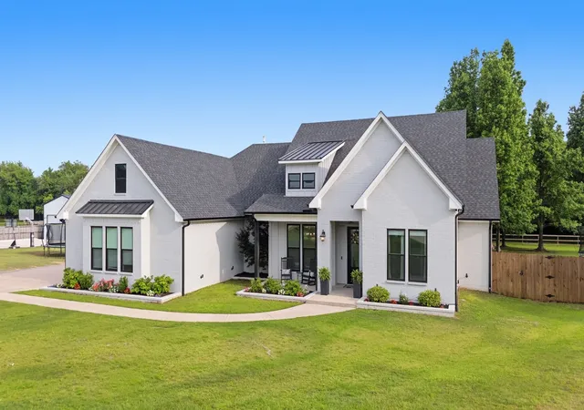 Photo 1 of Sale Pending at 21836 Country Mdws, Bullard, TX 75757 | MLS# 21221197 | Listing updated on 2026-07-19