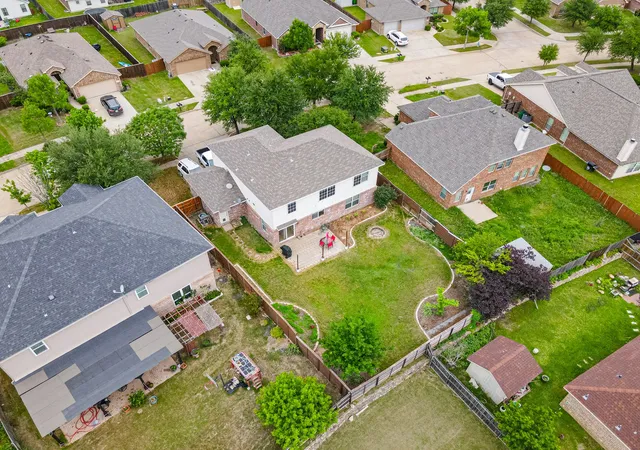 Photo 4 of Single family home for sale at 2020 Wellington Pt, Heartland, TX 75126 | MLS# 21259037 | Listing updated on 2026-08-20