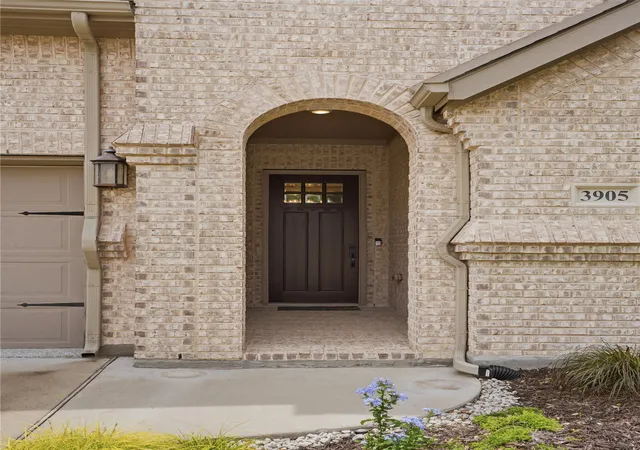 Photo 3 of Sale Pending at 3905 Ironbark Wy, Mc Kinney, TX 75071 | MLS# 21267063 | Listing updated on 2026-07-27