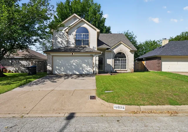 Photo 2 of Sale Pending at 10836 Tall Oak Dr, Fort Worth, TX 76108 | MLS# 21266712 | Listing updated on 2026-07-06