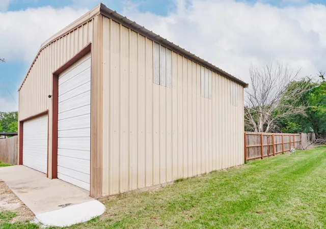 Homes for sale in Bowie, TX | 251 Alicia St, Bowie, TX 76230 | MLS# 21267620
