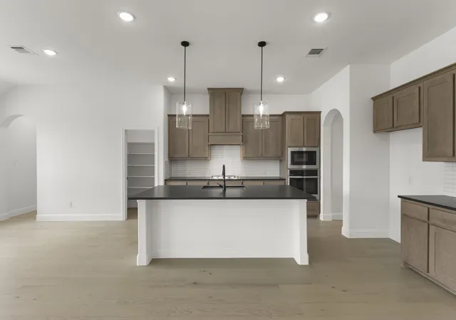 Photo 3 of Single family home for sale at 415 Heritage Hill Dr, Forney, TX 75126 | MLS# 21267665 | Listing updated on 2026-07-09