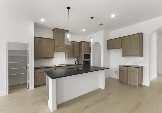 Photo 4 of Single family home for sale at 415 Heritage Hill Dr, Forney, TX 75126 | MLS# 21267665 | Listing updated on 2026-07-09