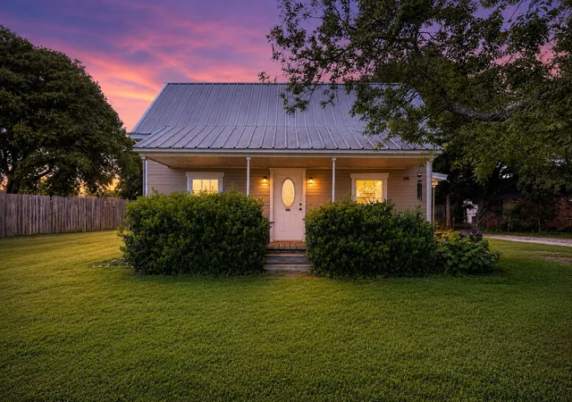 Homes for sale in Rio Vista, TX | 302 Tower Rd, Rio Vista, TX 76093 | MLS# 21267667