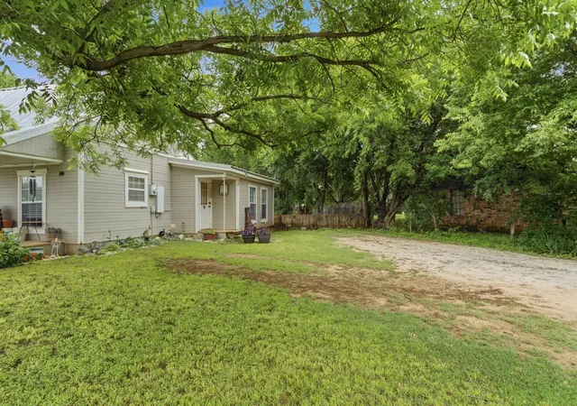 Homes for sale in Rio Vista, TX | 302 Tower Rd, Rio Vista, TX 76093 | MLS# 21267667
