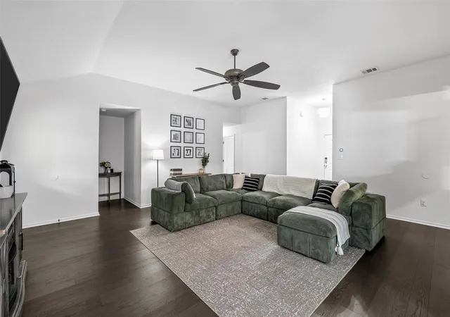 Homes for sale in Bellmead, TX | 201 Woodland Blvd, Bellmead, TX 76705 | MLS# 21267753