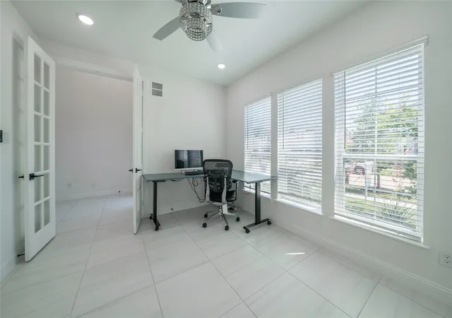 Photo 3 of Single family home for sale at 10339 Beaver Dam Dr, Frisco, TX 75035 | MLS# 21263755 | Listing updated on 2026-08-30