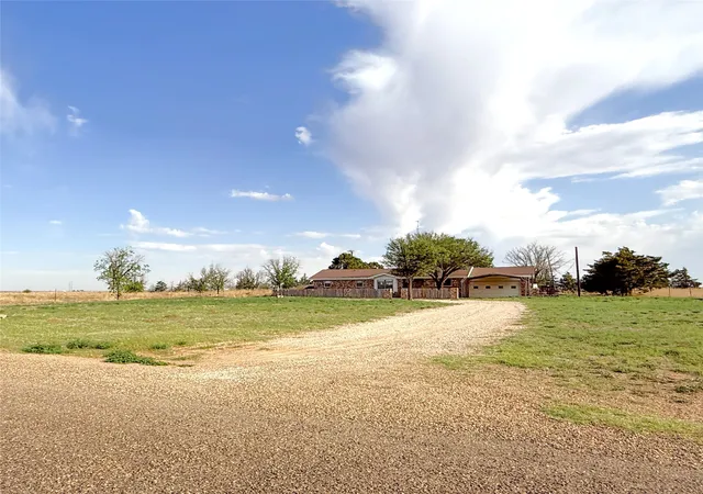 Homes for sale in Seagraves, TX | 337 County Road 692, Seagraves, TX 79359 | MLS# 21267826