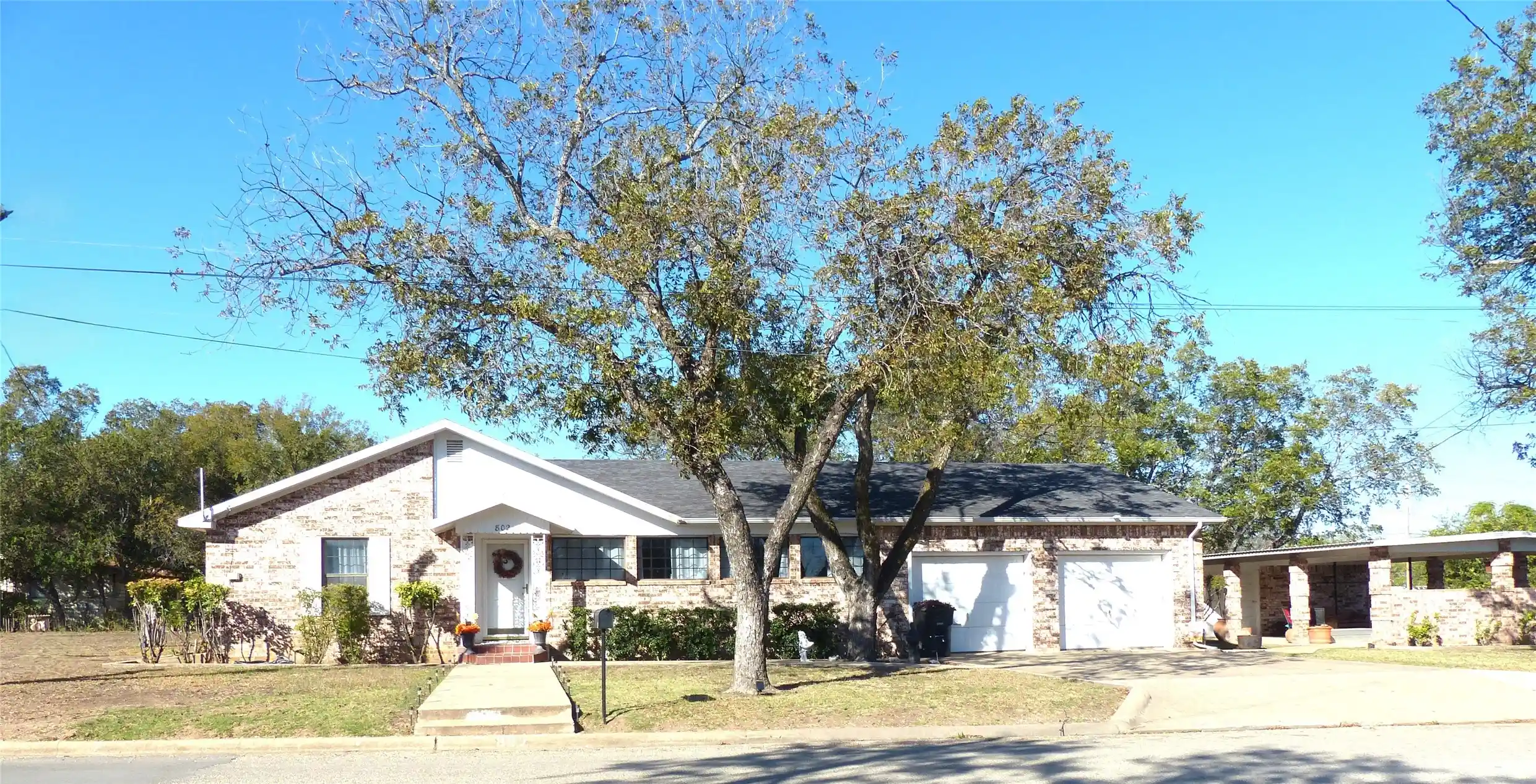 Photo 1 of Single family home for sale at 802 China, Brady, TX 76825 | MLS# 21267810 | Listing updated on 2026-05-13