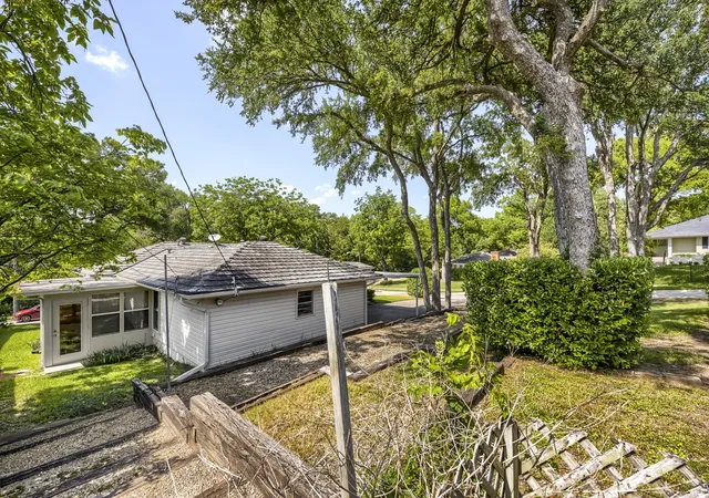 28th image of 11016 Lippitt Ave, Dallas, TX 75218 | MLS# 21264009