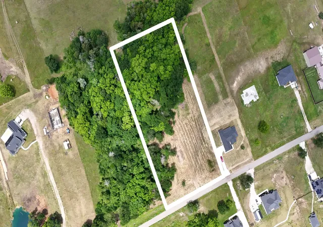 Photo 4 of Land for sale at 3164 County Road 1076, Celeste, TX 75423 | MLS# 21267927 | Listing updated on 2026-09-01