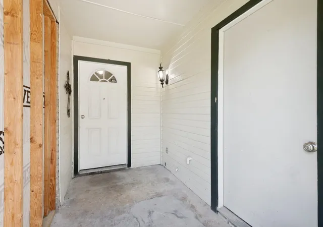Photo 3 of Sale Pending at 7410 Jessica Wy, Rowlett, TX 75089 | MLS# 21267984 | Listing updated on 2026-07-27