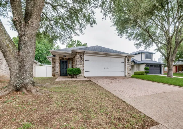 Homes for sale in Cedar Hill, TX | 617 Alabaster Pl, Cedar Hill, TX 75104 | MLS# 21267972