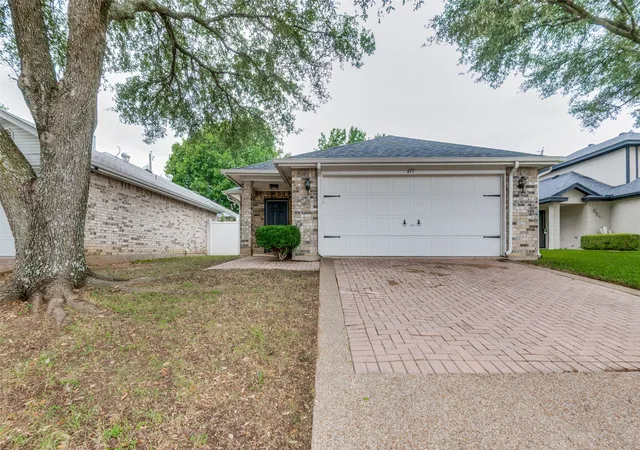 Homes for sale in Cedar Hill, TX | 617 Alabaster Pl, Cedar Hill, TX 75104 | MLS# 21267972