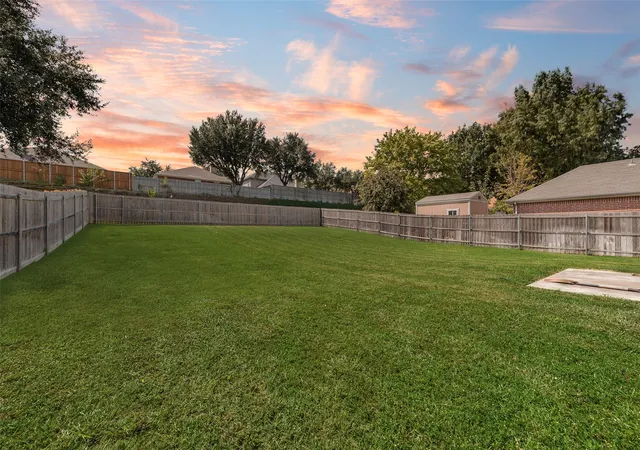 Photo 2 of Single family home for sale at 461 Sonoma Dr, Rockwall, TX 75087 | MLS# 21266175 | Listing updated on 2026-07-24