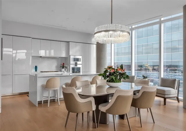 Photo 2 of Condo for sale at 1747 Leonard St #1402, Dallas, TX 75201 | MLS# 21267787 | Listing updated on 2026-07-16